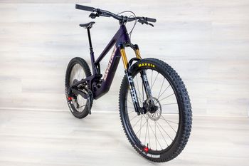 Used Santa Cruz Hightower 4 CC 2025 Mountainbike, Purple — image 14 of 25