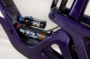 Used Santa Cruz Hightower 4 CC 2025 Mountainbike, Purple — image 18 of 25