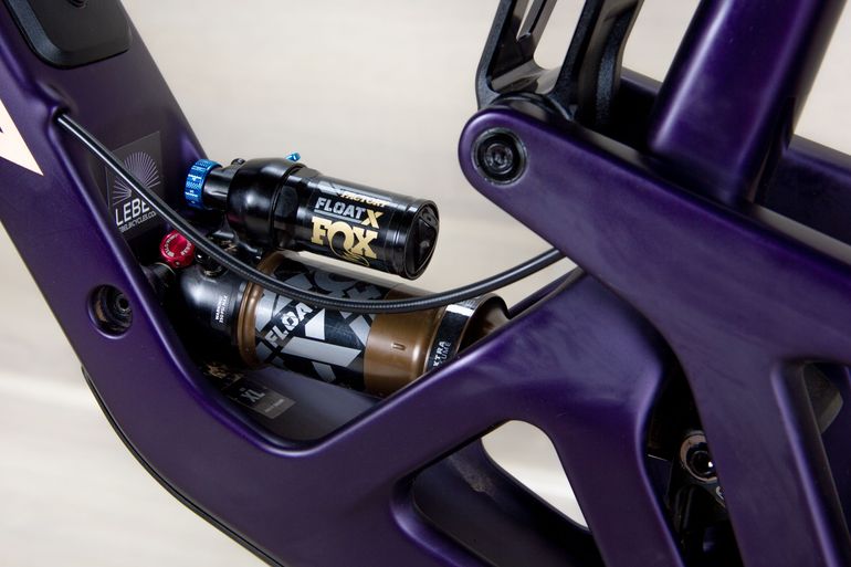 Used Santa Cruz Hightower 4 CC 2025 Mountainbike, Purple — image 18 of 25