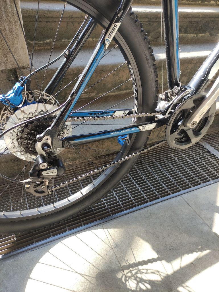Used Trek 3700 Disc 2015 2015 Mountainbike, Black, 26 — image 3 of 9