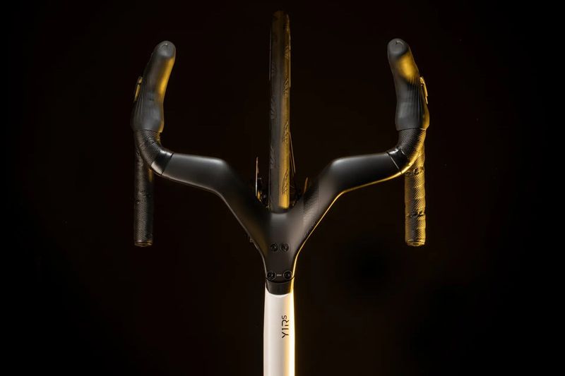 Used Colnago Y1rs 2025 Road & Gravel, White — image 3 of 3