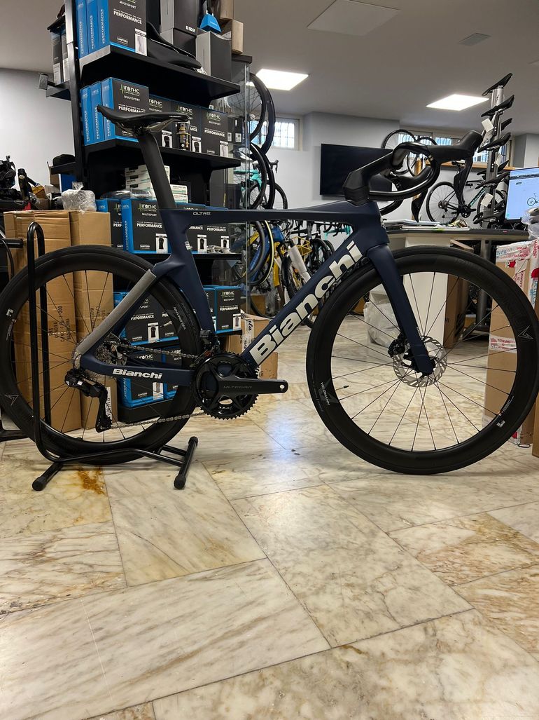 Bianchi Oltre Comp Ultegra Di2 2025