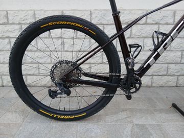 Trek Procaliber SRAM GX Eagle 2025 Mountainbike usato, Rosso — immagine 5 di 8