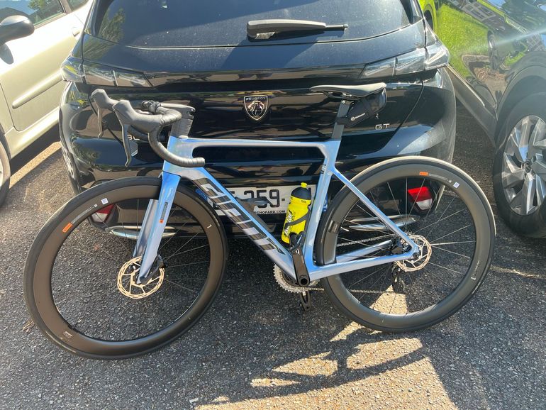 Used Giant Propel Advanced Pro 1 2025 2025 Road & Gravel, Blue — image 1 of 10