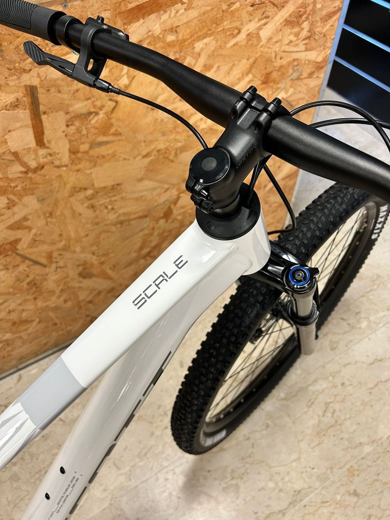 Scott Scale 940 (2026) 2026 Mountainbike usato, Bianco — immagine 6 di 13
