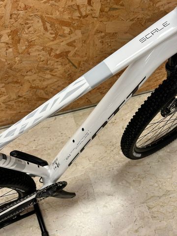 Scott Scale 940 (2026) 2026 Mountainbike usato, Bianco — immagine 10 di 13