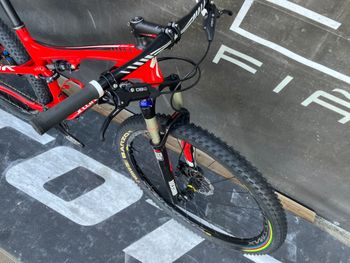 Used Specialized Epic FSR 2018 Mountainbike, Red — image 6 of 8