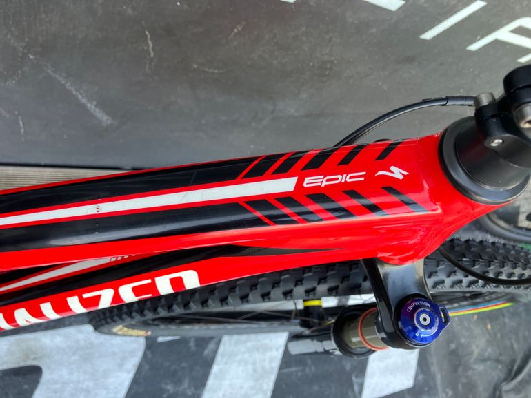 Used Specialized Epic FSR 2018 Mountainbike, Red — image 5 of 8