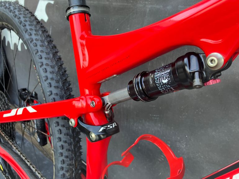 Used Specialized Epic FSR 2018 Mountainbike, Red — image 8 of 8