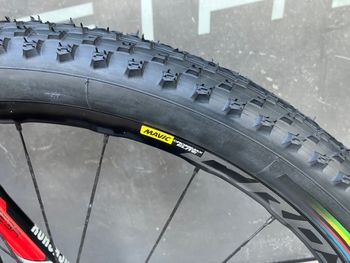 Used Specialized Epic FSR 2018 Mountainbike, Red — image 7 of 8
