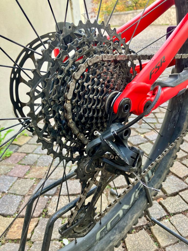 Specialized Turbo Levo SL Comp 2022 2022 Mountainbike usato, Rosso — immagine 3 di 9