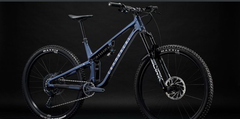 Commencal META V5 RACE 2023