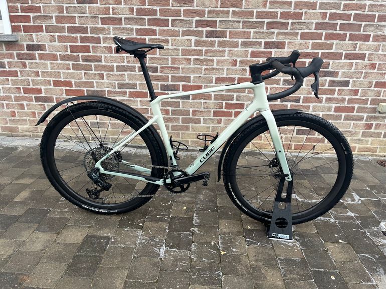 Used CUBE NUROAD C:62 EX 2025 2025 Road & Gravel, Weiß — image 1 of 3