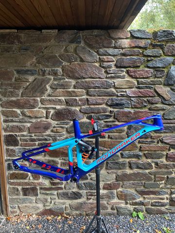 Używany Mondraker Superfoxy Carbon RR 2020 Frameset 2020 MTB