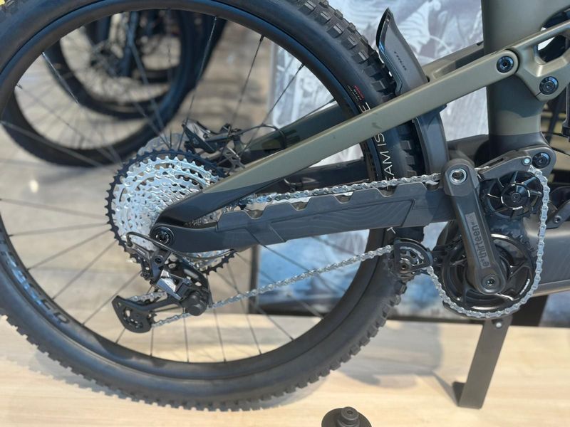 Brugt Trek Slash+ 9.7 SLX/XT 2025 2025 Mountainbike — billede 2 af 4
