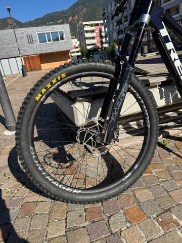 Tweedehands Trek Session 8 2023 2023 Mountainbike — afbeelding 2 van 11