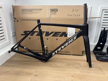 Gebrauchtes Stevens Izoard Pro Disc 2025 Road & Gravel, Schwarz — Bild 2 von 4