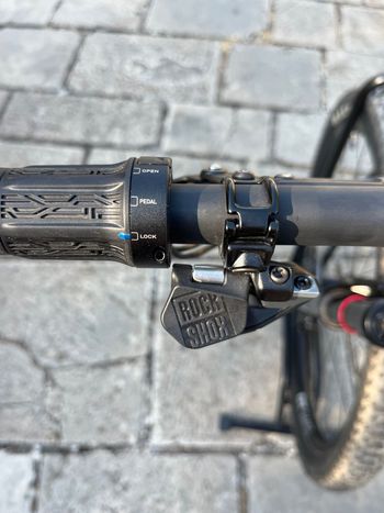 Canyon Lux Trail CF 9 2024 2024 Mountainbike usato, Grigio chiaro — immagine 6 di 15