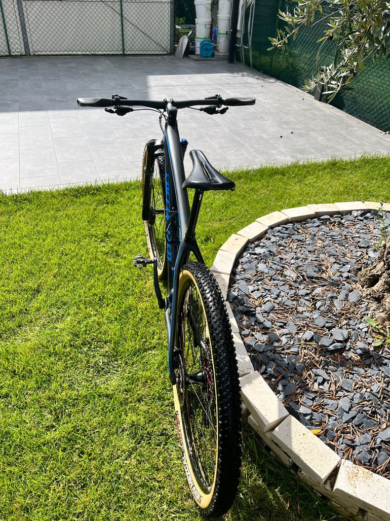 Used Specialized EPIC HP COMP 2017 Mountainbike — image 5 of 6