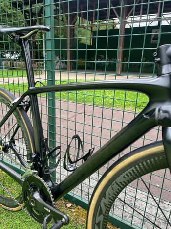 Used Specialized Tarmac SRAM Red eTap 2016 Road & Gravel — image 7 of 13