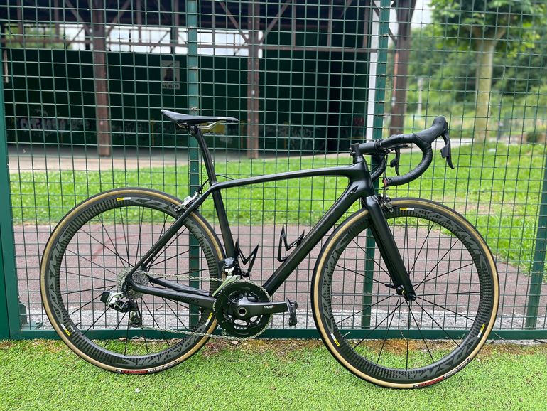 Used Specialized Tarmac SRAM Red eTap 2016 Road & Gravel — image 1 of 13