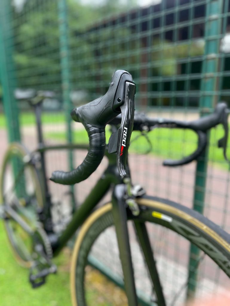 Used Specialized Tarmac SRAM Red eTap 2016 Road & Gravel — image 11 of 13