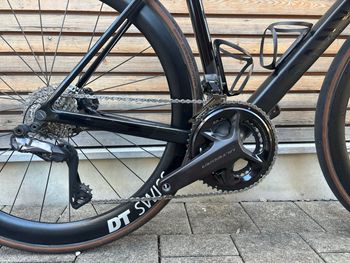 Used Canyon Ultimate CF SLX 8 Di2 2023 2023 Road & Gravel, Black — image 6 of 9