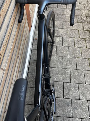 Used Canyon Ultimate CF SLX 8 Di2 2023 2023 Road & Gravel, Black — image 3 of 9