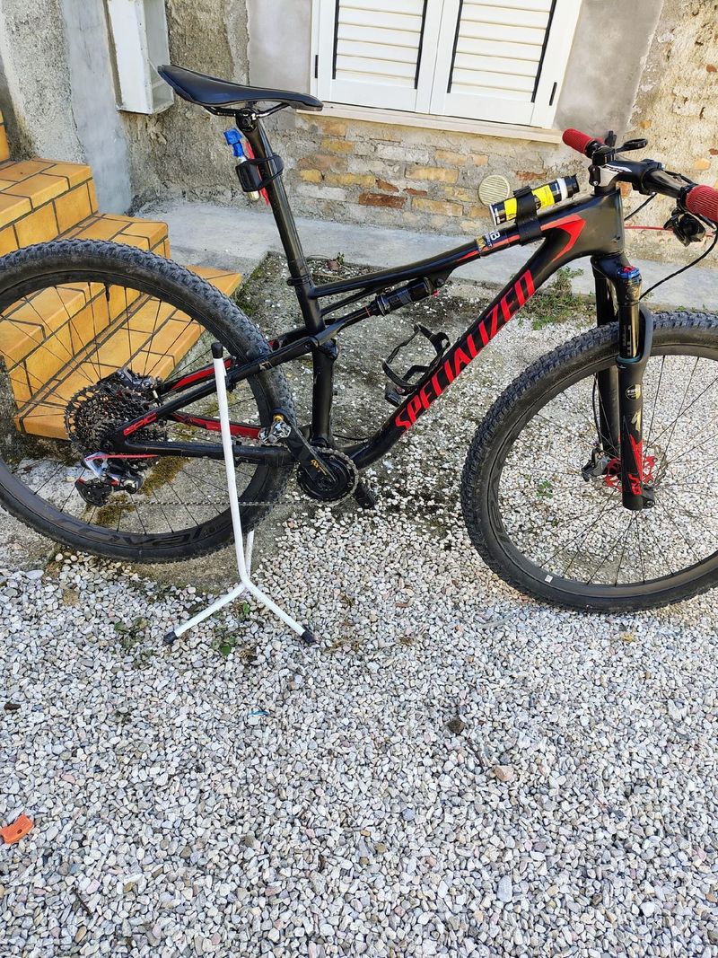 Used Specialized Epic SRAM X01 2018 Mountainbike, Black — image 1 of 4