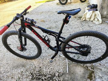 Used Specialized Epic SRAM X01 2018 Mountainbike, Black — image 2 of 4