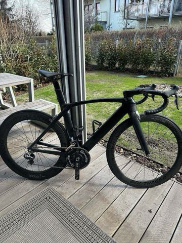 Used Trek Madone 9.9 2017 2017 Road & Gravel, Black — image 16 of 16