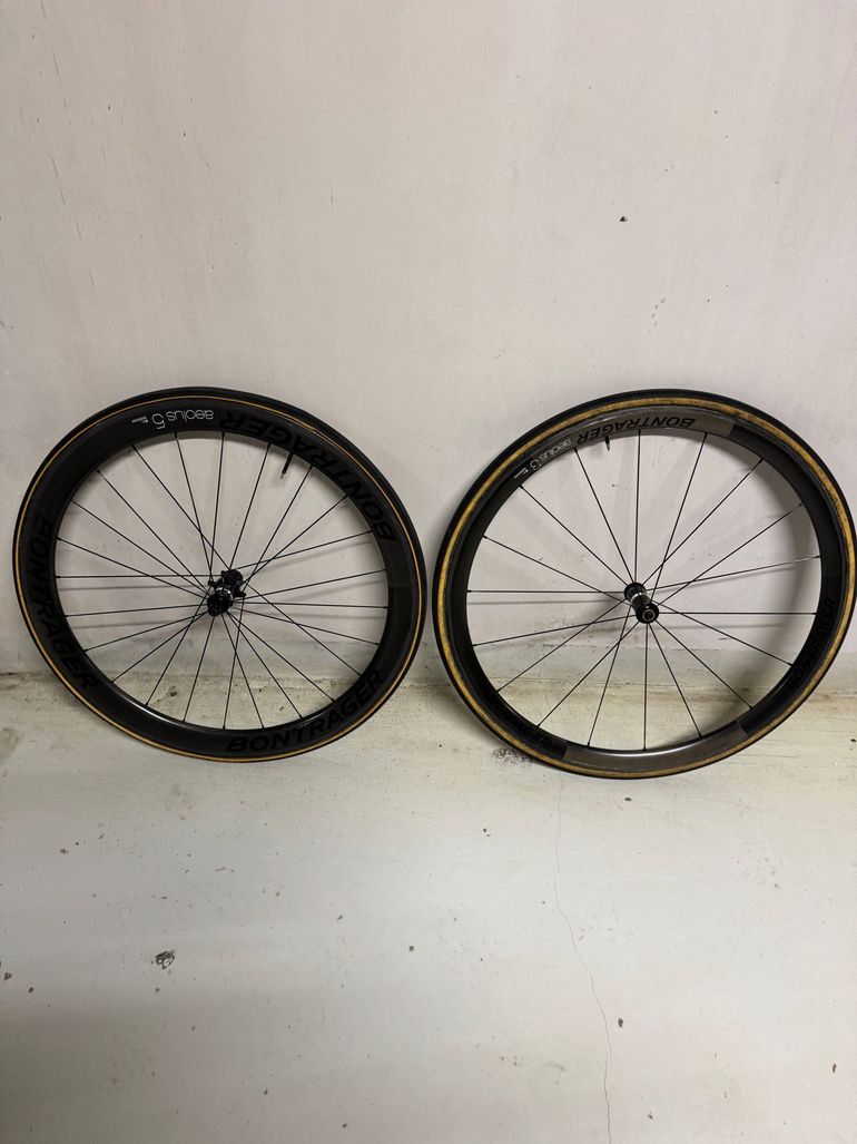 Used Trek Madone 9.9 2017 2017 Road & Gravel, Black — image 11 of 16