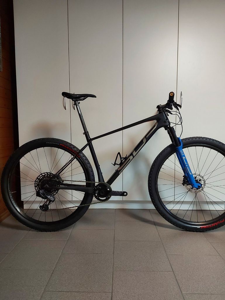 Used SUPERIOR BIKES TEAM 29 ISSUE 2024 Mountainbike — image 1 of 7