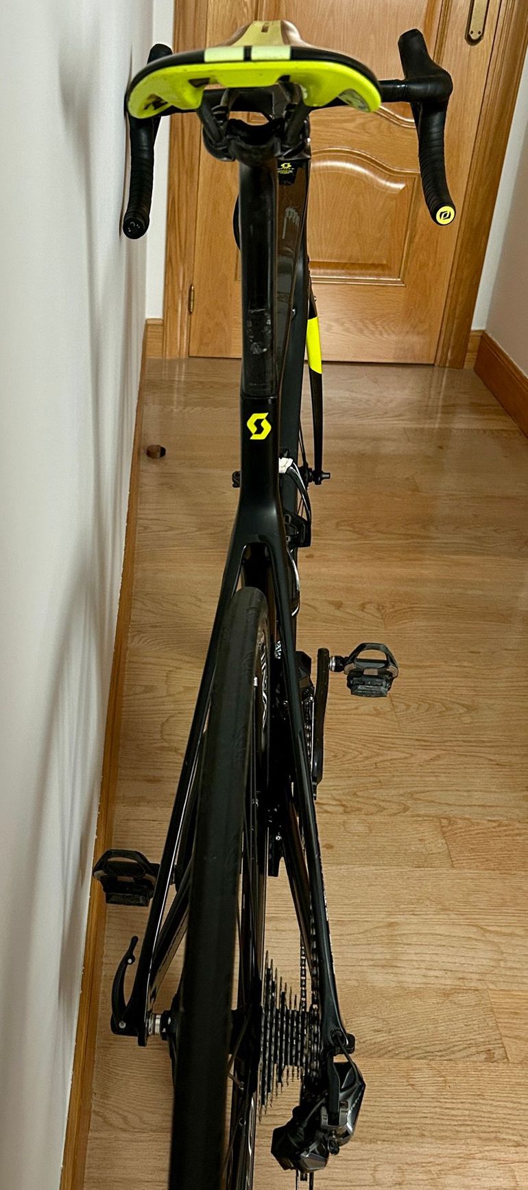 Used Scott Foil RC 2018 2018 Road & Gravel, Black — image 5 of 9