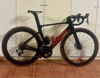 スペシャライズドS-WORKS Venge ViAS Disc SRAM RED Exclusive First Look: Specialized Venge ViAS Disc | road.cc