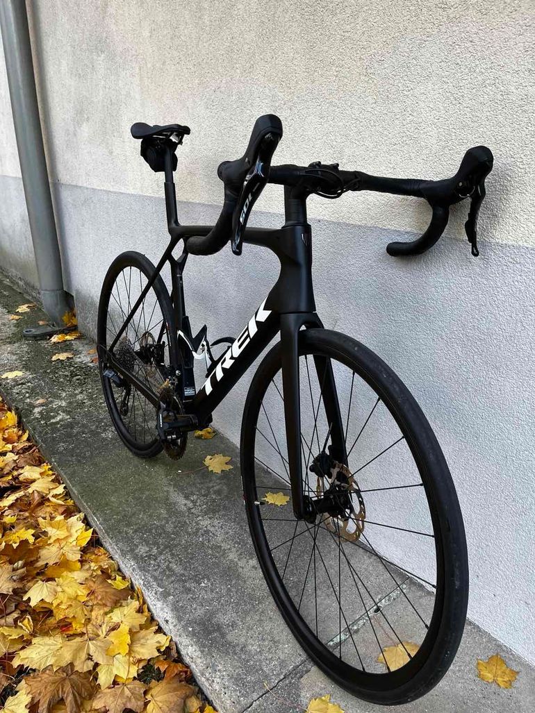 Used Trek Madone SL 5 Gen 8 2025 2025 Road & Gravel, Black — image 9 of 10