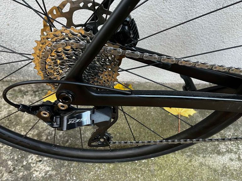 Used Trek Madone SL 5 Gen 8 2025 2025 Road & Gravel, Black — image 7 of 10
