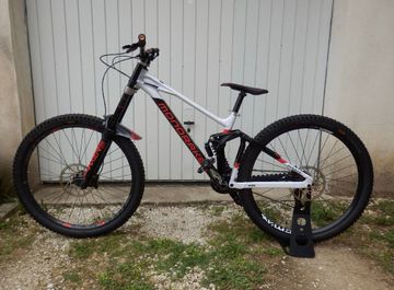 Used Mondraker Summum 29 2021 2021 Mountainbike, Black, 29 — image 1 of 7