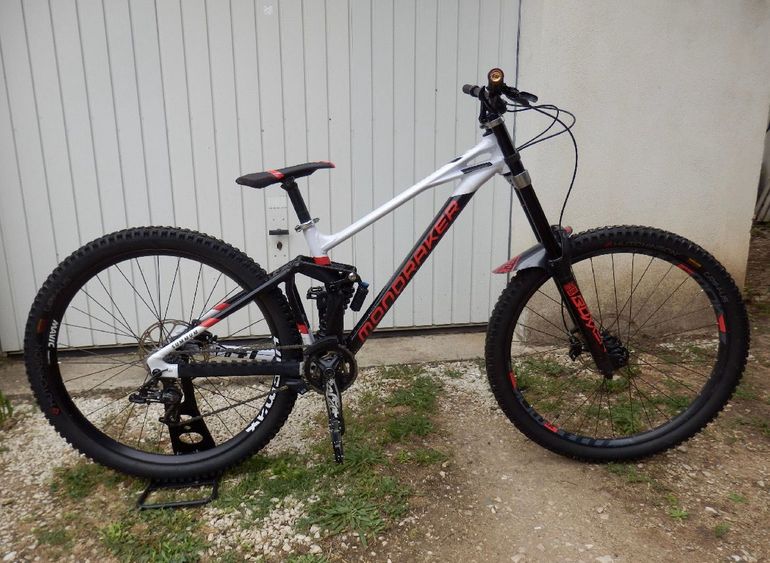 Used Mondraker Summum 29 2021 2021 Mountainbike, Black, 29 — image 2 of 7