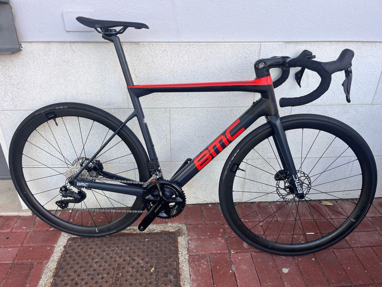Used BMC Teammachine SLR FOUR 2024 2024 Road & Gravel, Negro — image 1 of 5