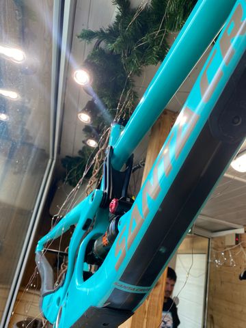 Brugt Santa Cruz Bronson S Plus / Carbon C / 27.5 2020 Frameset 2020 Mountainbike — billede 3 af 4