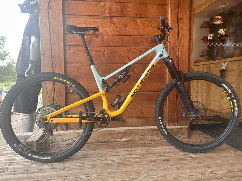 Rocky Mountain Altitude Carbon 50 2023 2023