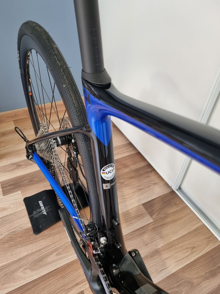 Giant Defy Advanced Pro 2022 2022