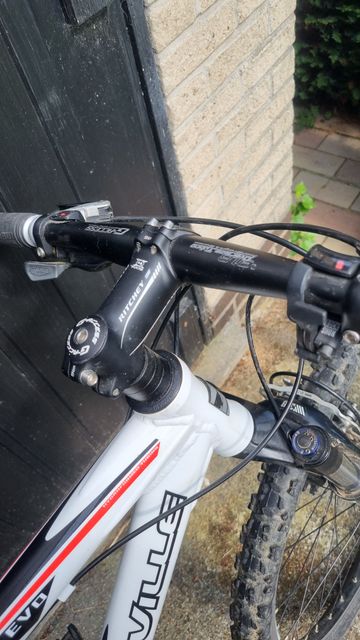 Tweedehands Granville Evo Serie 2013 Mountainbike — afbeelding 2 van 3