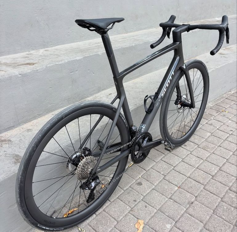 Used Scott Addict RC Shimano Ultegra Di2 2025 Road & Gravel, Black — image 5 of 6