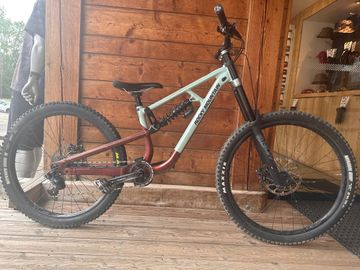 Rocky Mountain Slayer Alloy 30 Park 2023 2023 MTB usato