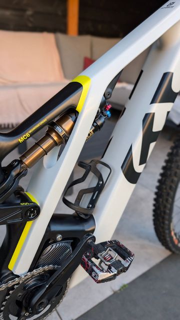 Husqvarna Mountain cross Shimano Deore XT Di2 2023 Mountainbike d'occasion — image 3 sur 12