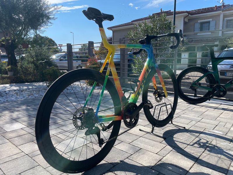 Trek Madone SL7 Gen 2025 Road & Gravel usato, Arancione — immagine 6 di 11