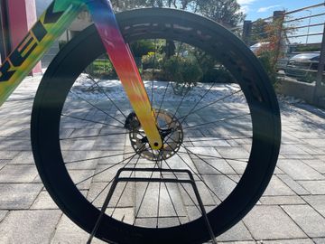 Trek Madone SL7 Gen 2025 Road & Gravel usato, Arancione — immagine 8 di 11