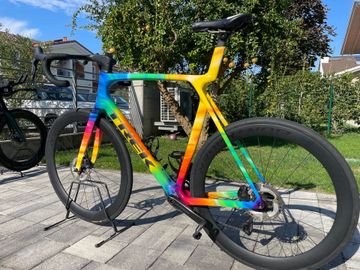 Trek Madone SL7 Gen 2025 Road & Gravel usato, Arancione — immagine 2 di 11